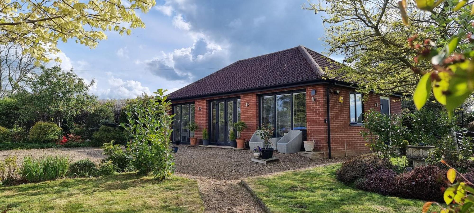Begonia Cottage Briston Esterno foto